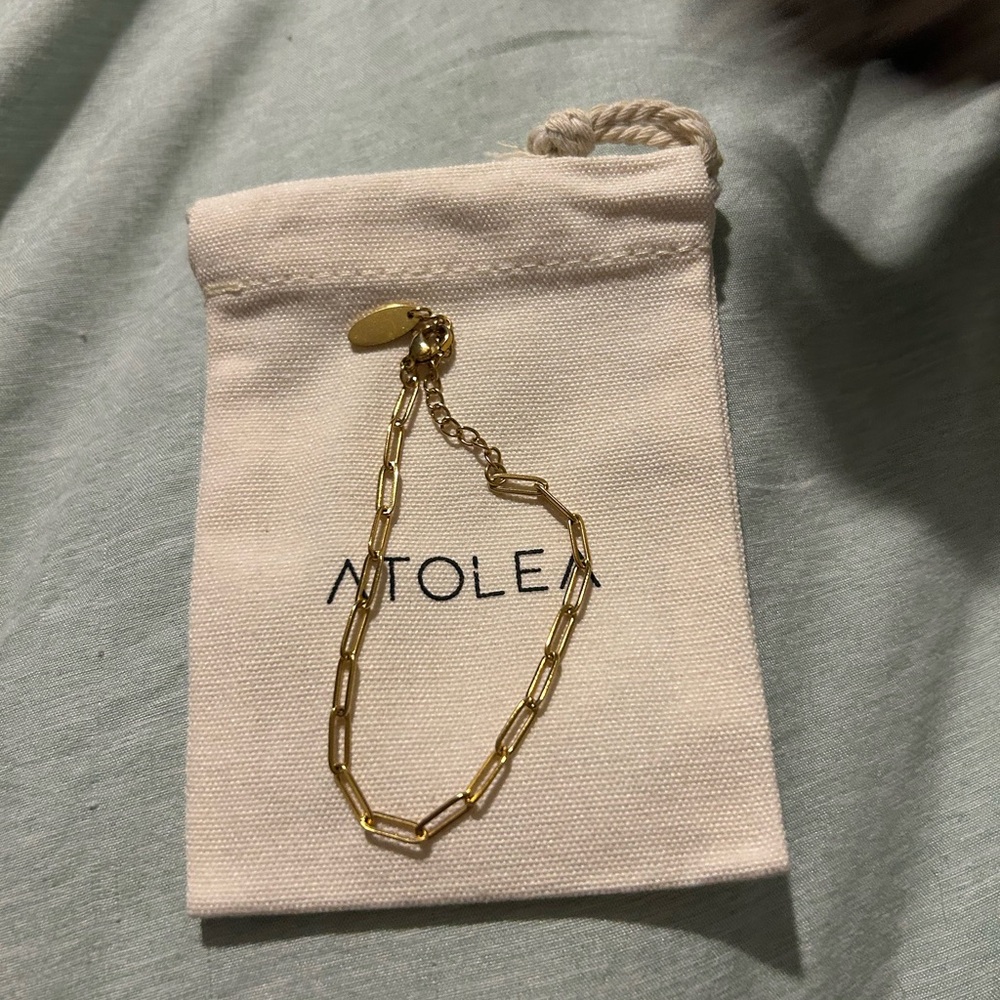 Gold Chain Bracelet by Atolea
